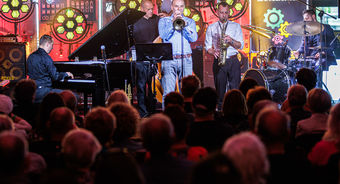 ZAPRASZAMY NA KOLEJNY ROZDZIAŁ WIOSNY JAZZOWEJ - UNITED EUROPE JAZZ FESTIVAL!   WIOSNA JAZZOWA – UNITED EUROPE JAZZ FESTIVAL  Jazzowa Majówka - jubileusz i ekscytujące dźwięki