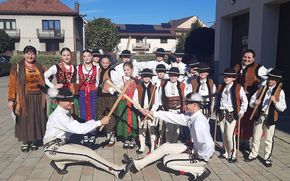 Szkolny zespół pieśni i tańca "Polany"